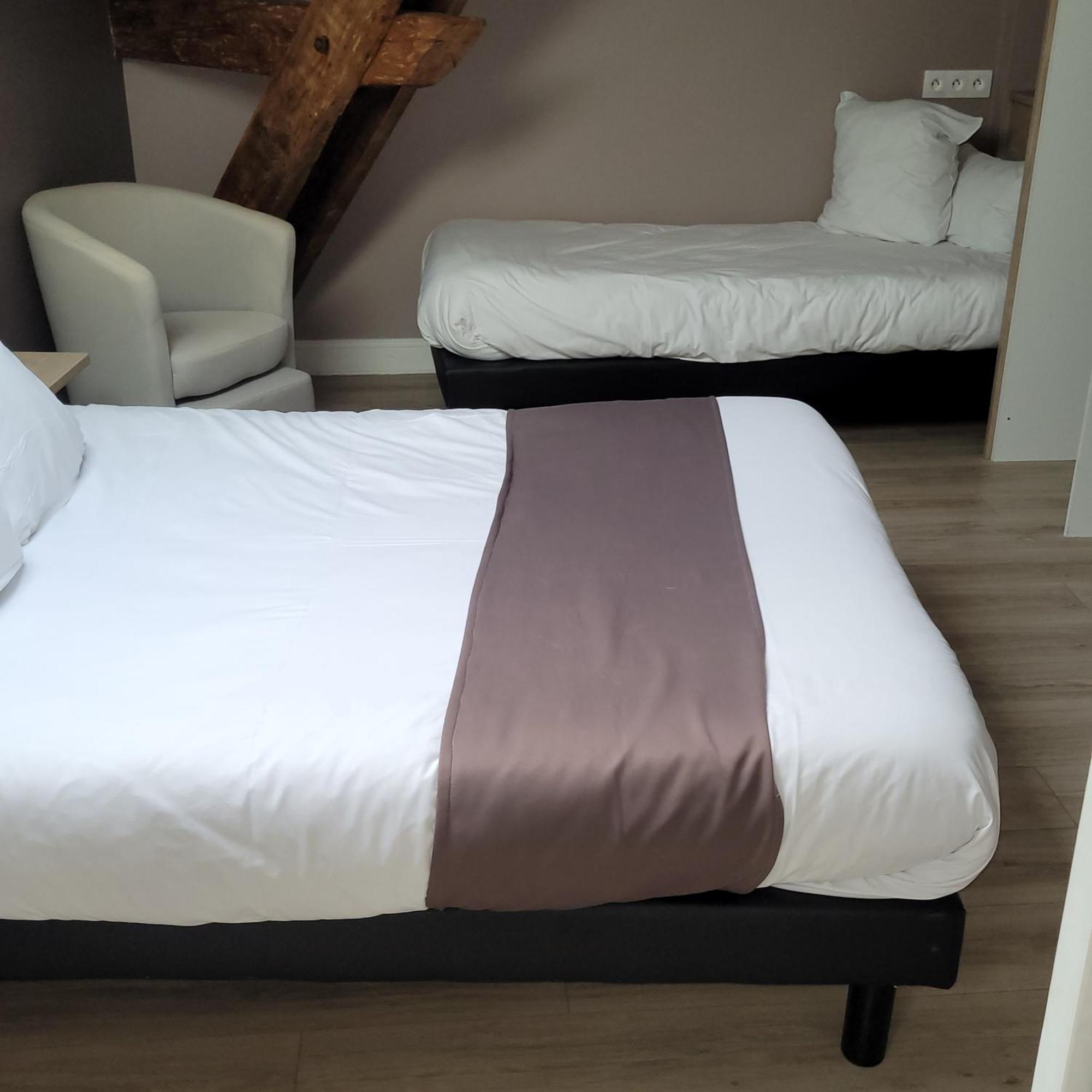Logis Auberge Des Voyageurs Vandieres  Ngoại thất bức ảnh